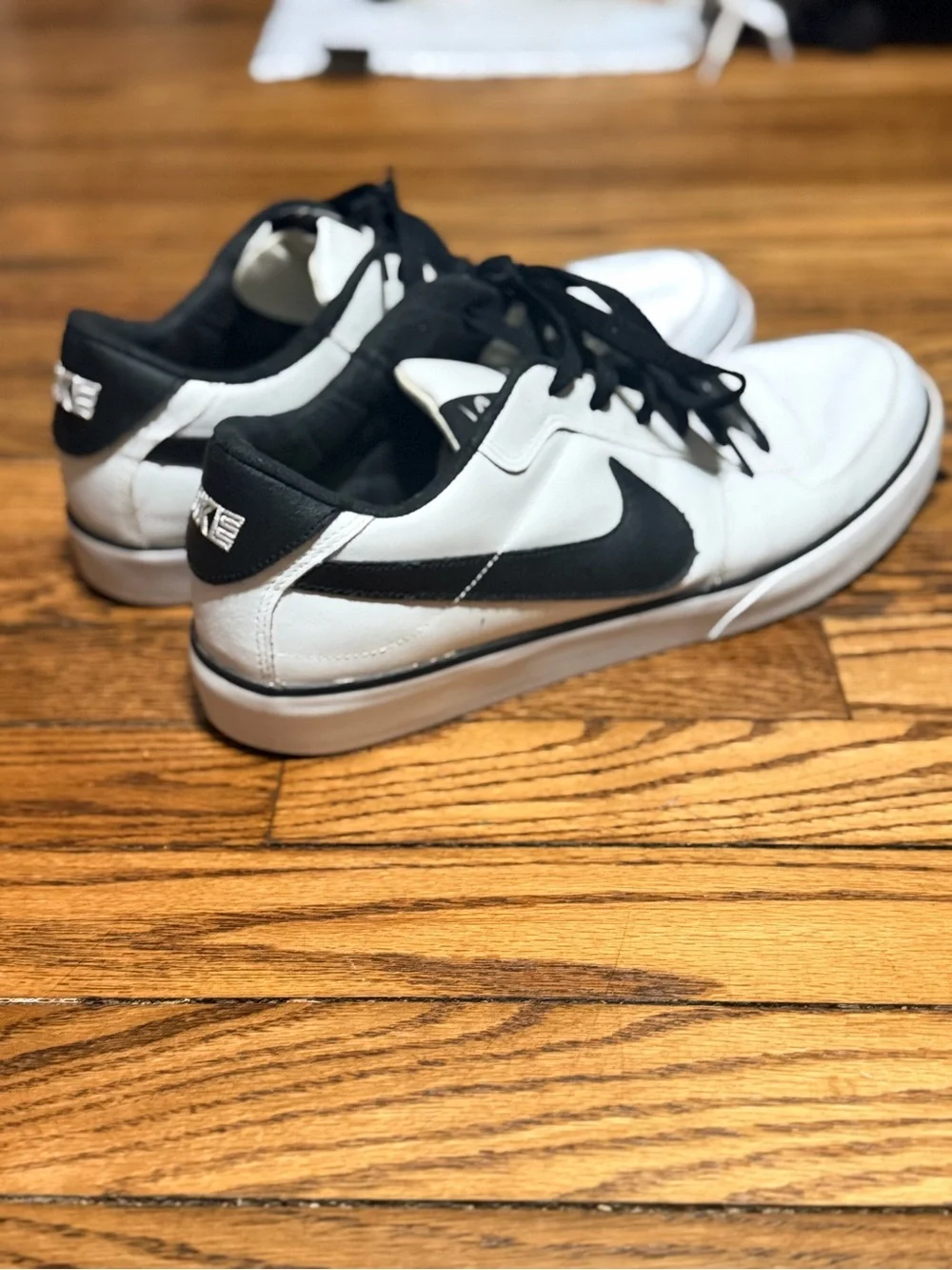 Nike 6.0 Mavrk Low White Black Leather Skate Shoes Men's 13 313067-102
